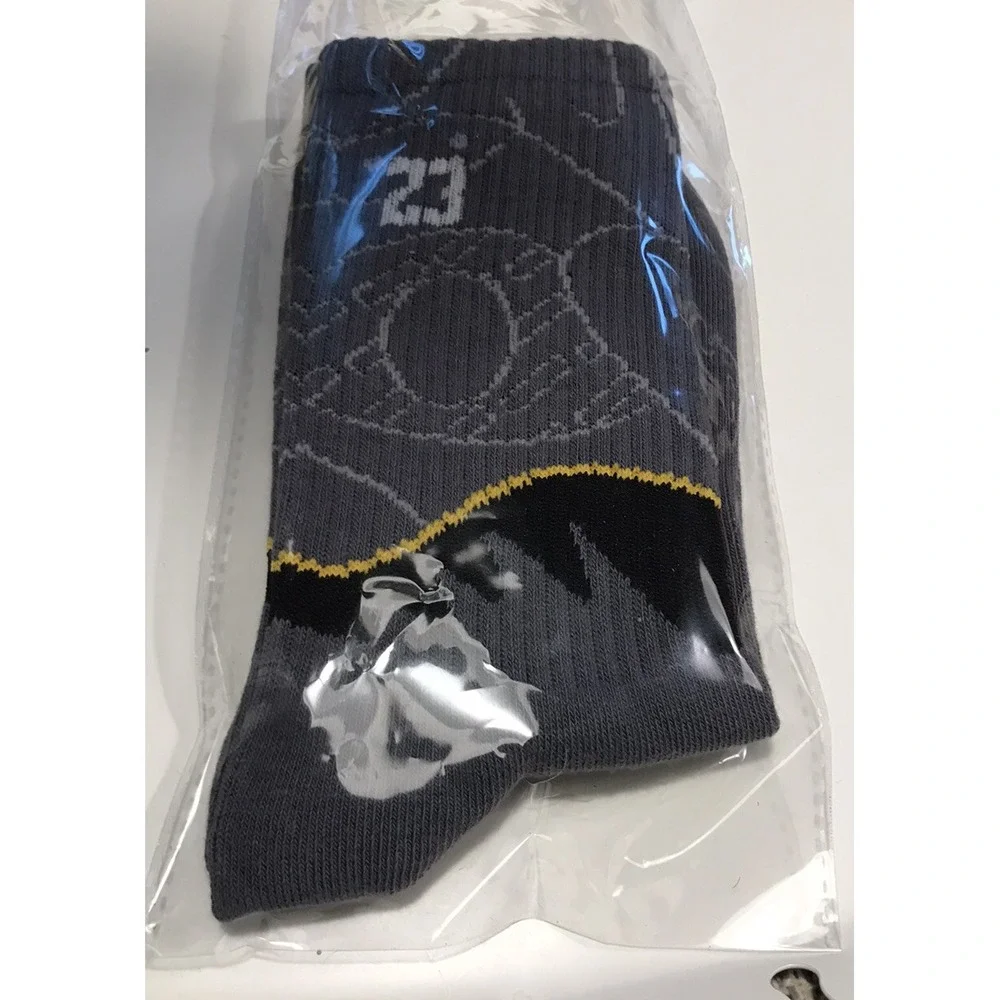 Number Pattern Crew Socks